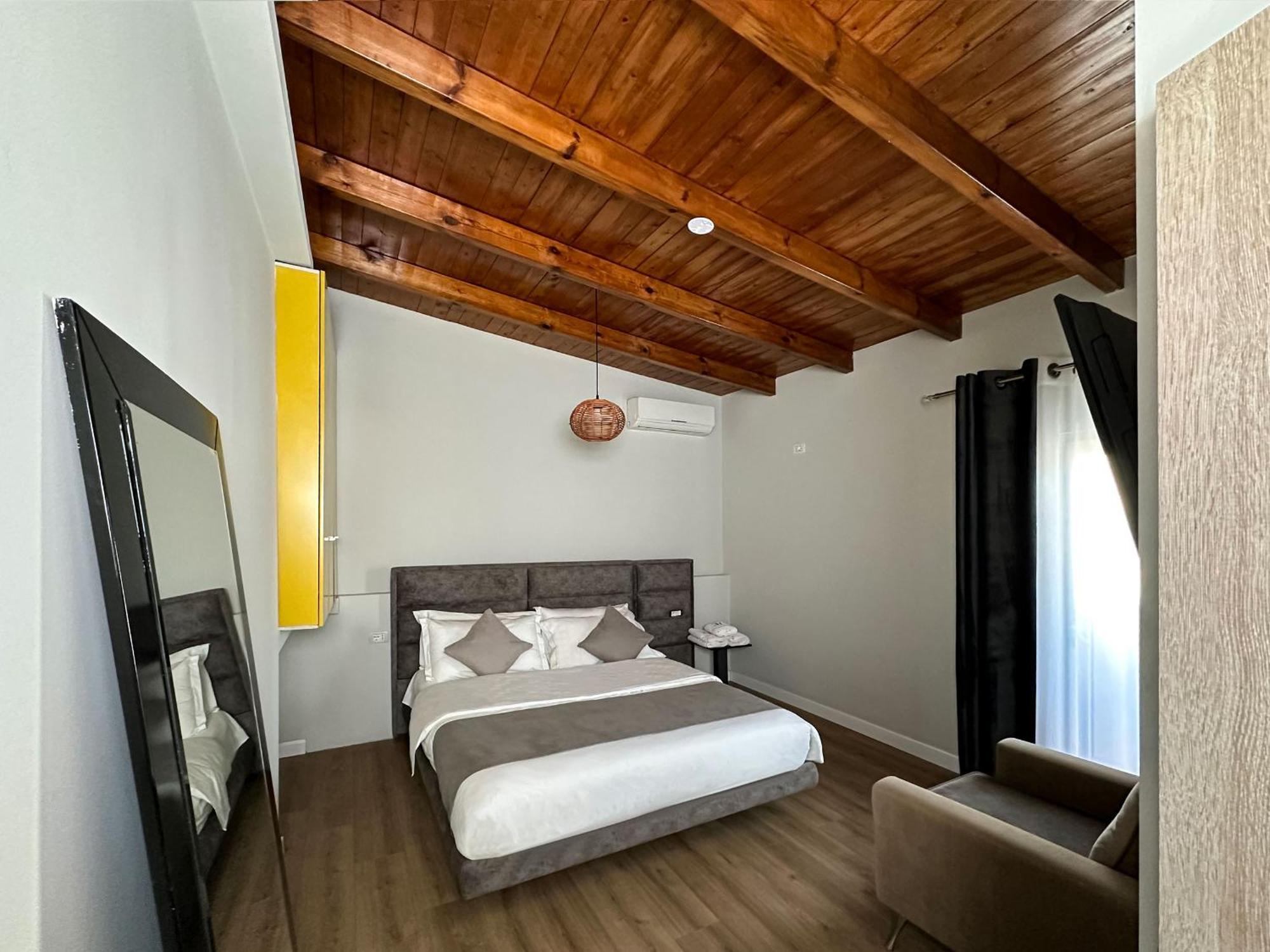 Eden hotel Tirana Buitenkant foto