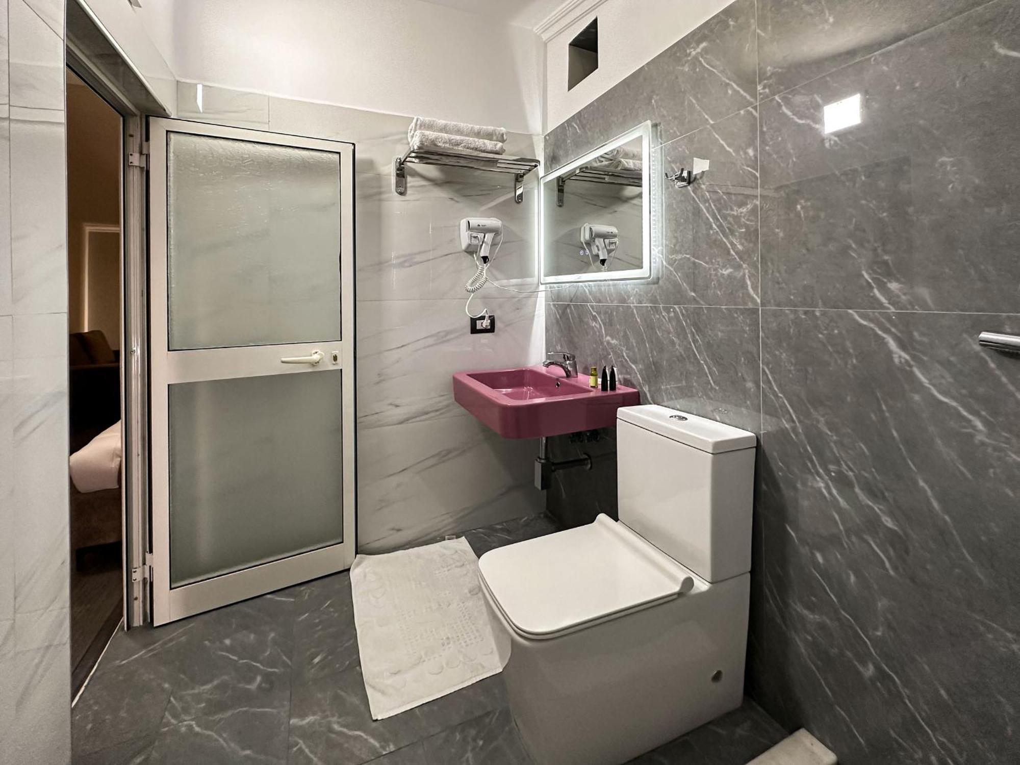 Eden hotel Tirana Buitenkant foto