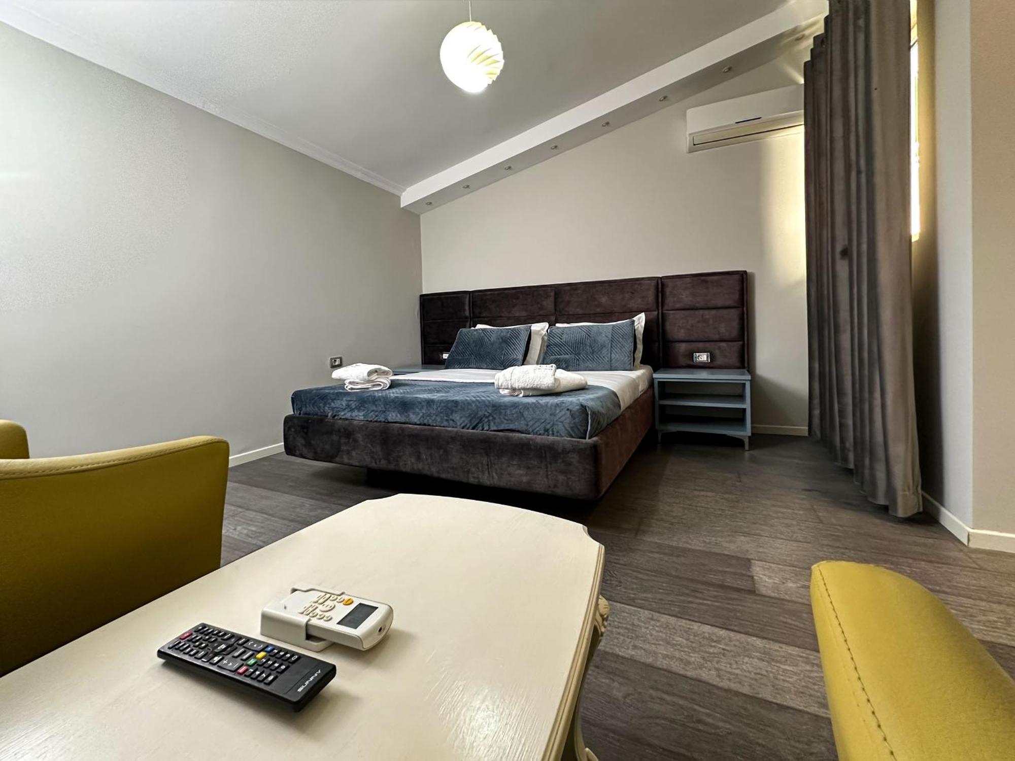 Eden hotel Tirana Buitenkant foto