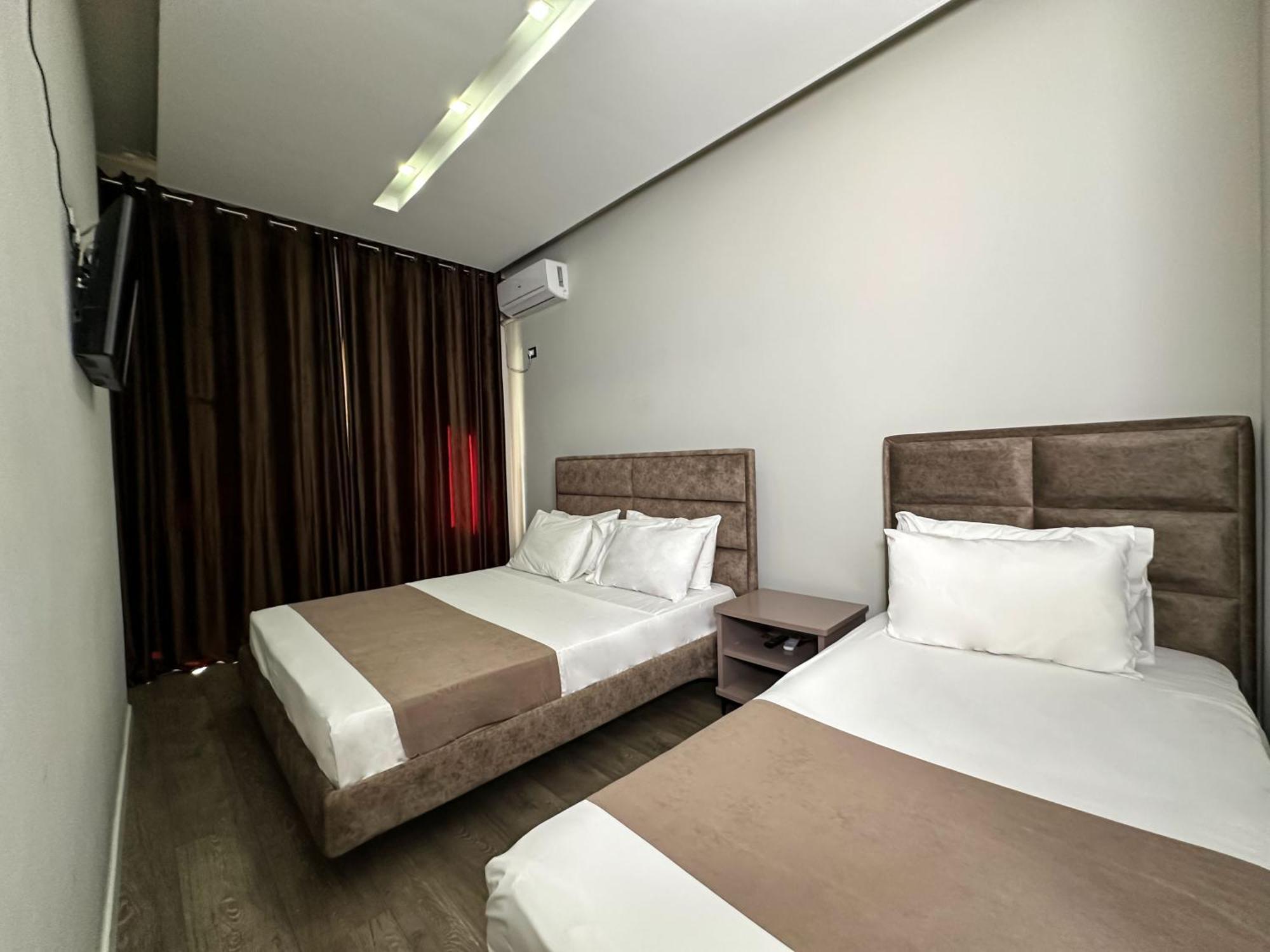 Eden hotel Tirana Buitenkant foto