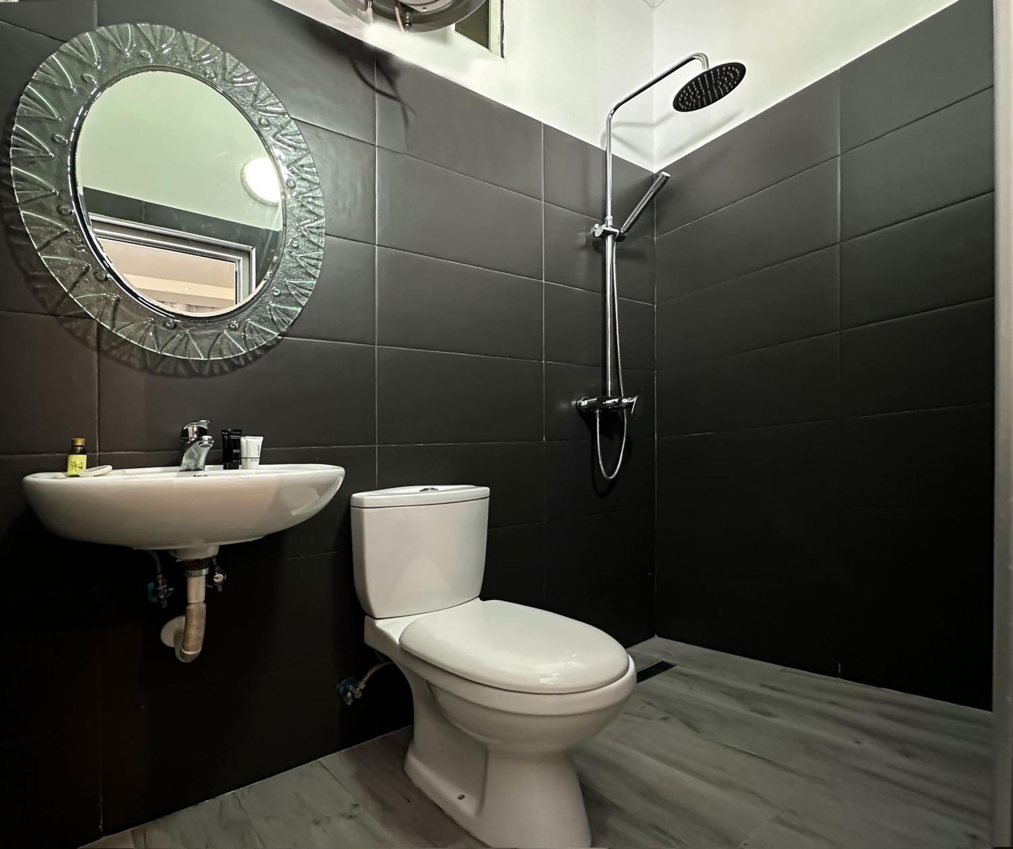 Eden hotel Tirana Buitenkant foto