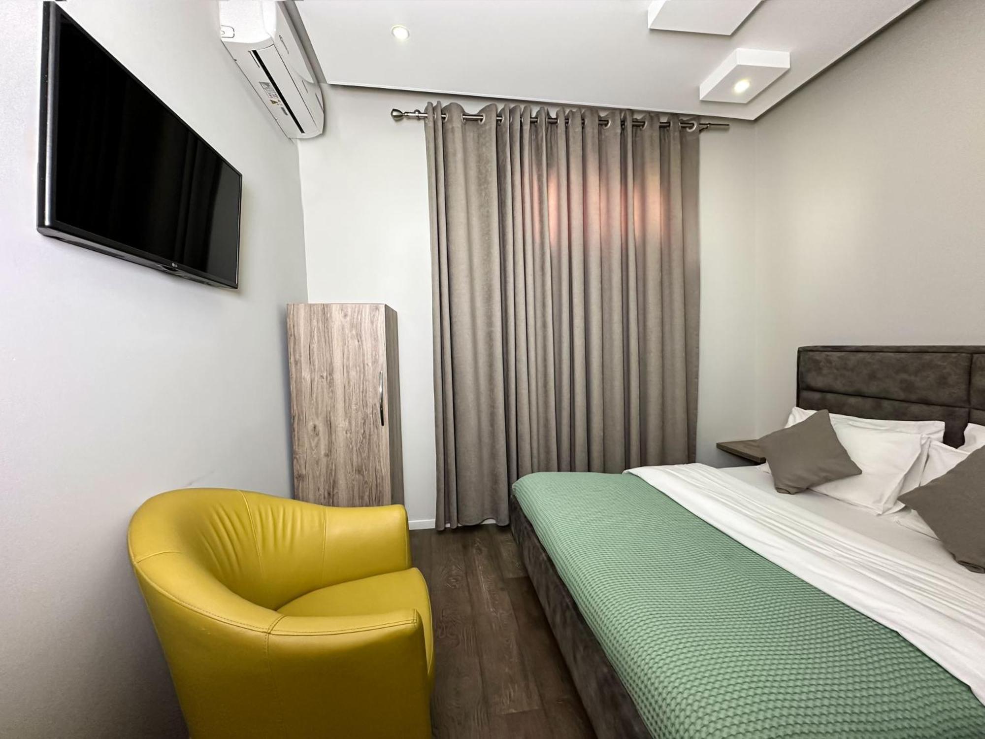Eden hotel Tirana Buitenkant foto